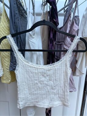 Brandy Melville Women’s Lace-Trim Ribbed Tank Top - Cream